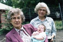Nina, Jonathan, Mimi